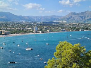 differences between real estate purchases in France and Spain
